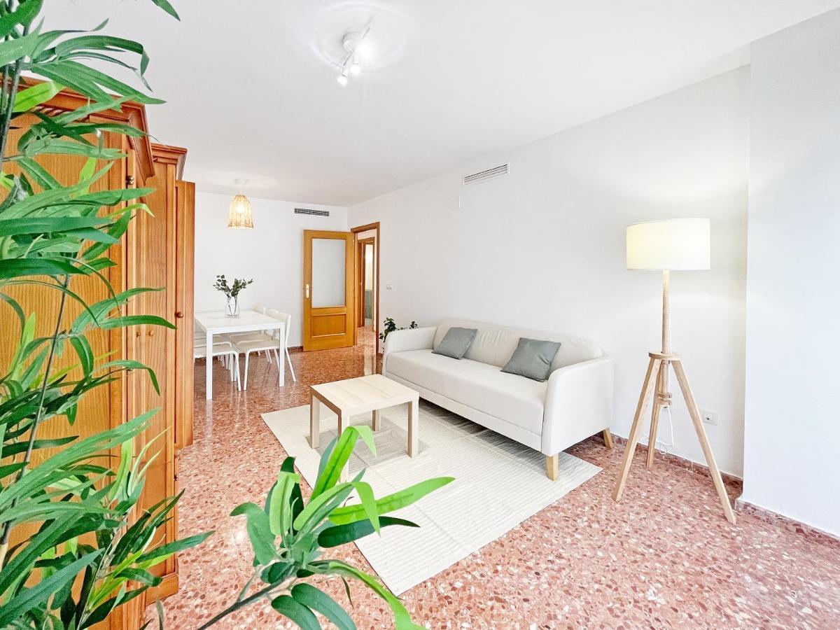 Global Properties, De 3 En Apartment