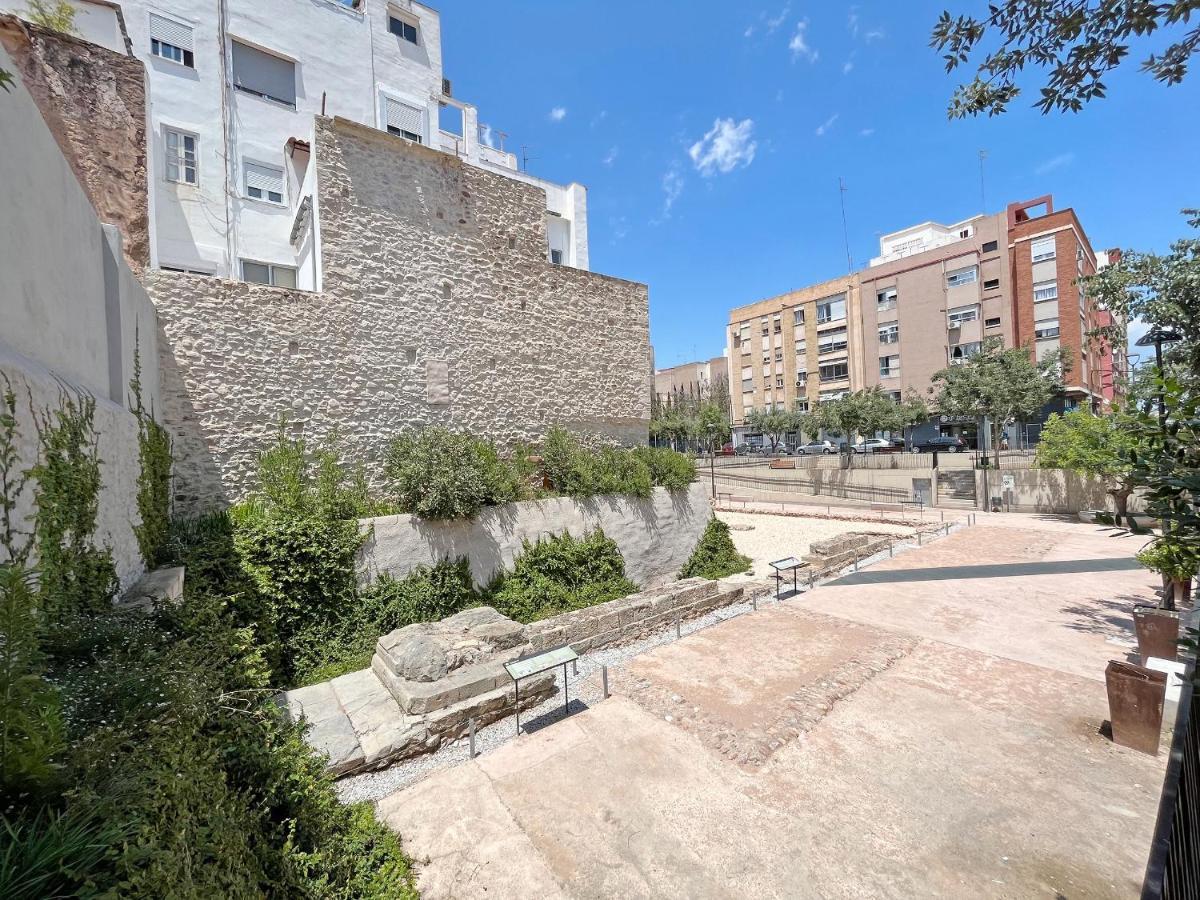 Global Properties, De 3 En Apartment *